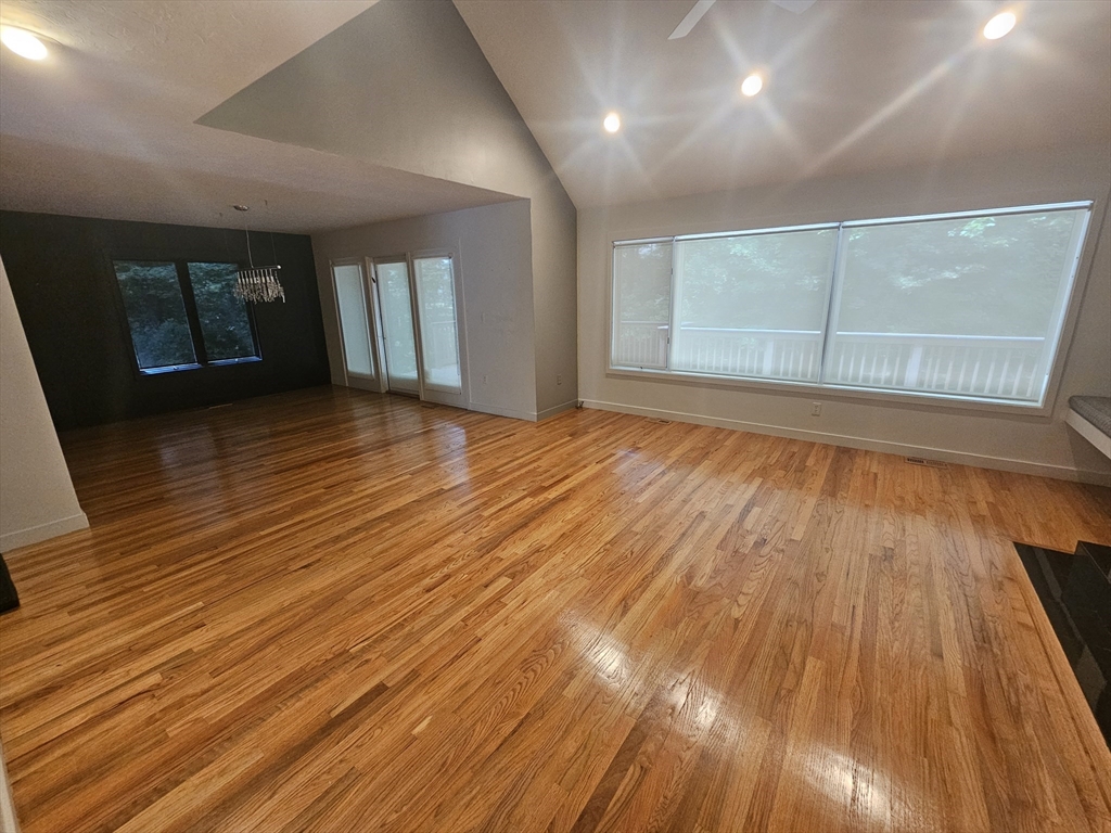 1 Apple Valley Dr 1