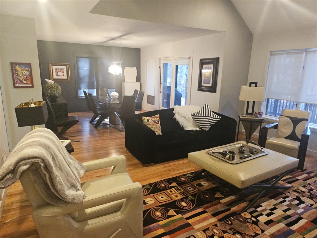1 Apple Valley Dr 1