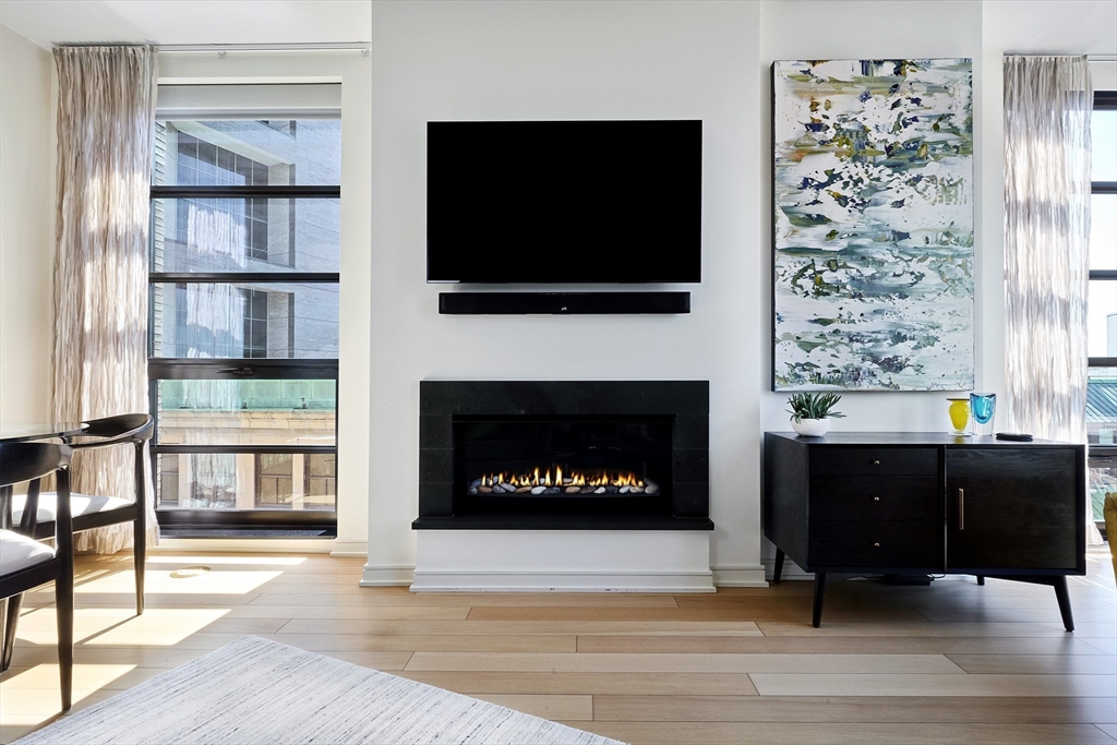 580 Washington St 1402