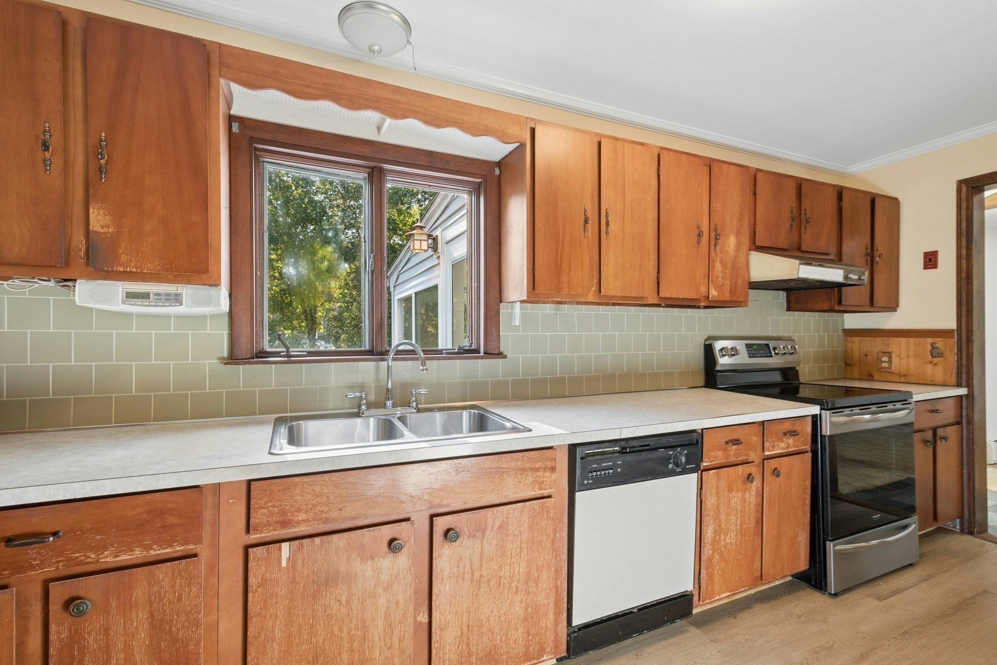 39 Mellen St, Hopedale, MA, 39 Mellen St, Hopedale, MA Photo #4