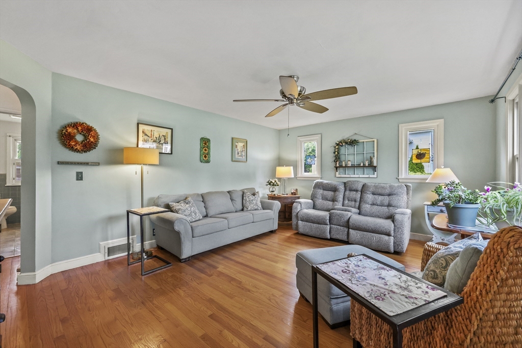 111 Maple Road