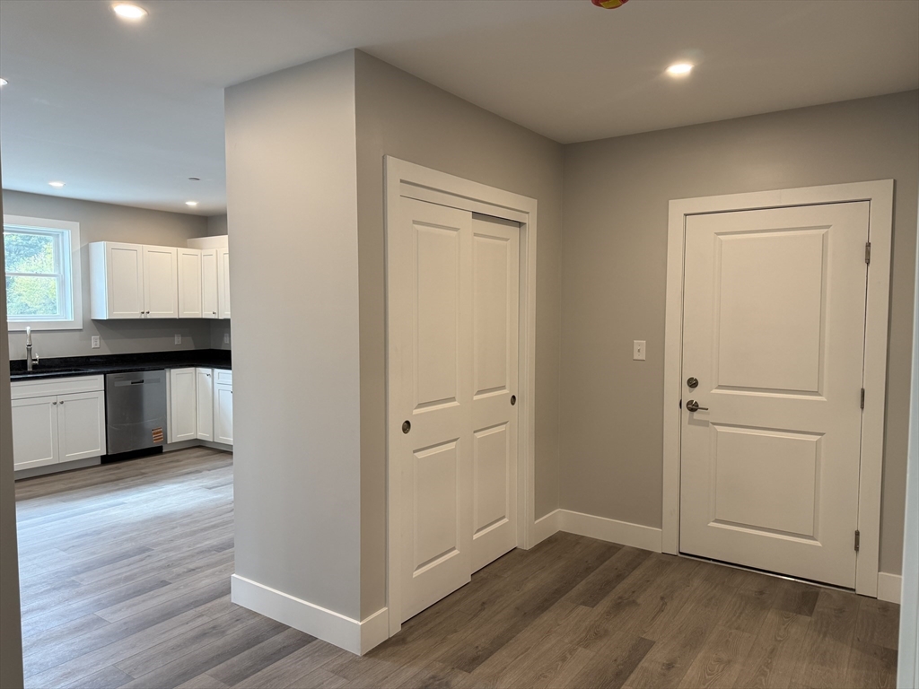 251 Sladen Street 207