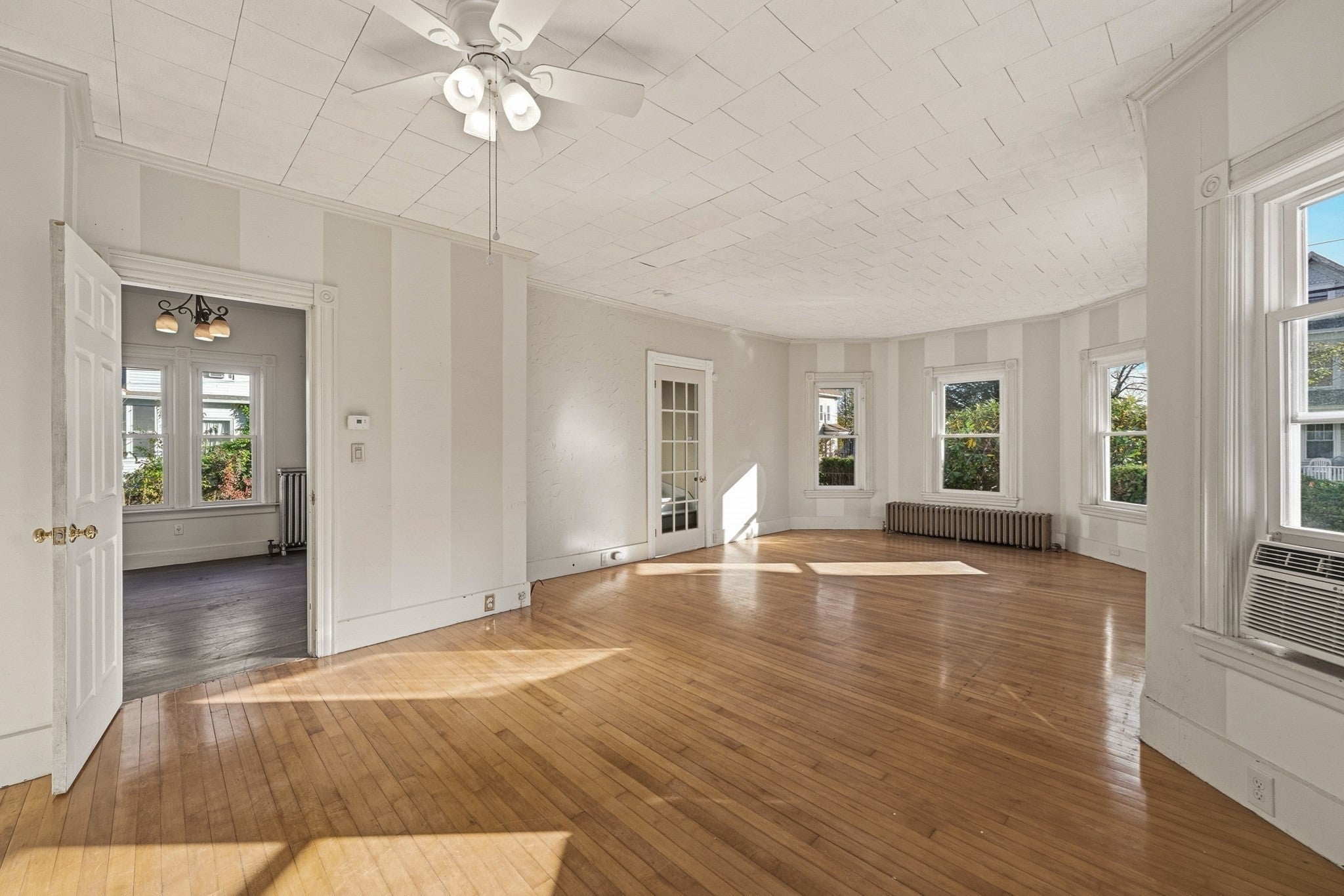 23 Montague St, Worcester, MA, 23 Montague St, Worcester, MA Photo #5