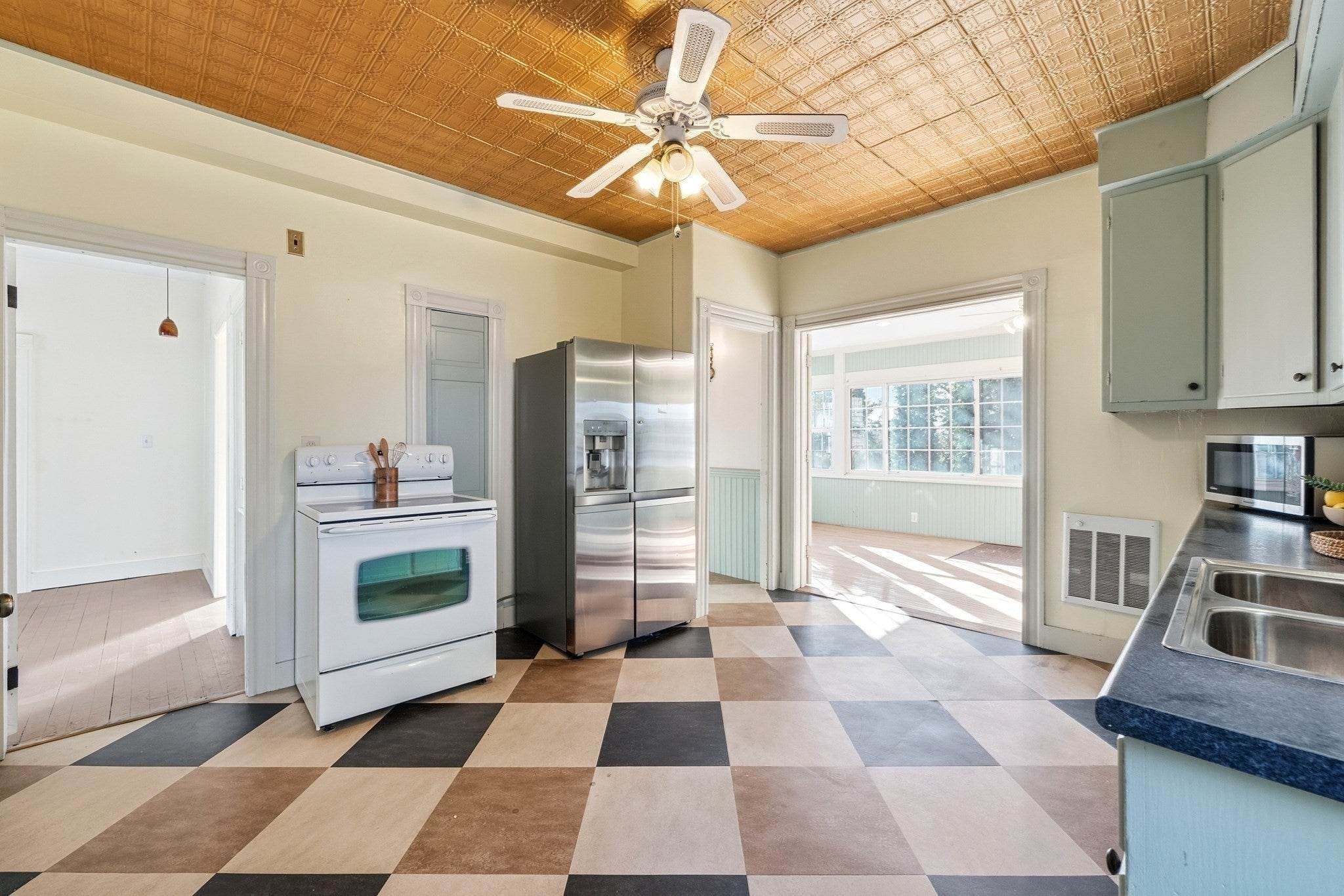 23 Montague St, Worcester, MA, 23 Montague St, Worcester, MA Photo #8