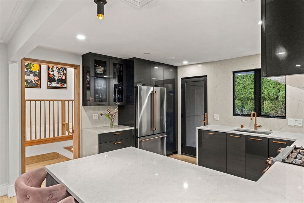 581 Saw Mill Brook Parkway