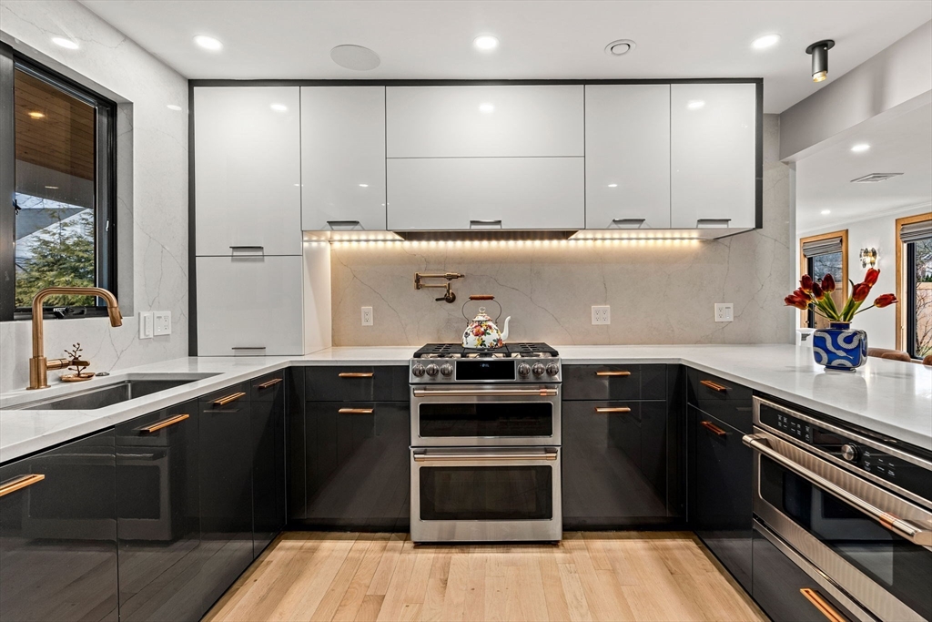 581 Saw Mill Brook Parkway