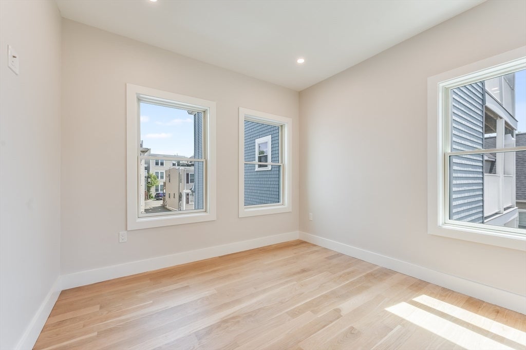 147 West Eighth Street, Boston, MA Photo #18