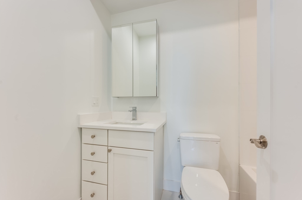 147 West Eighth Street, Boston, MA Photo #20