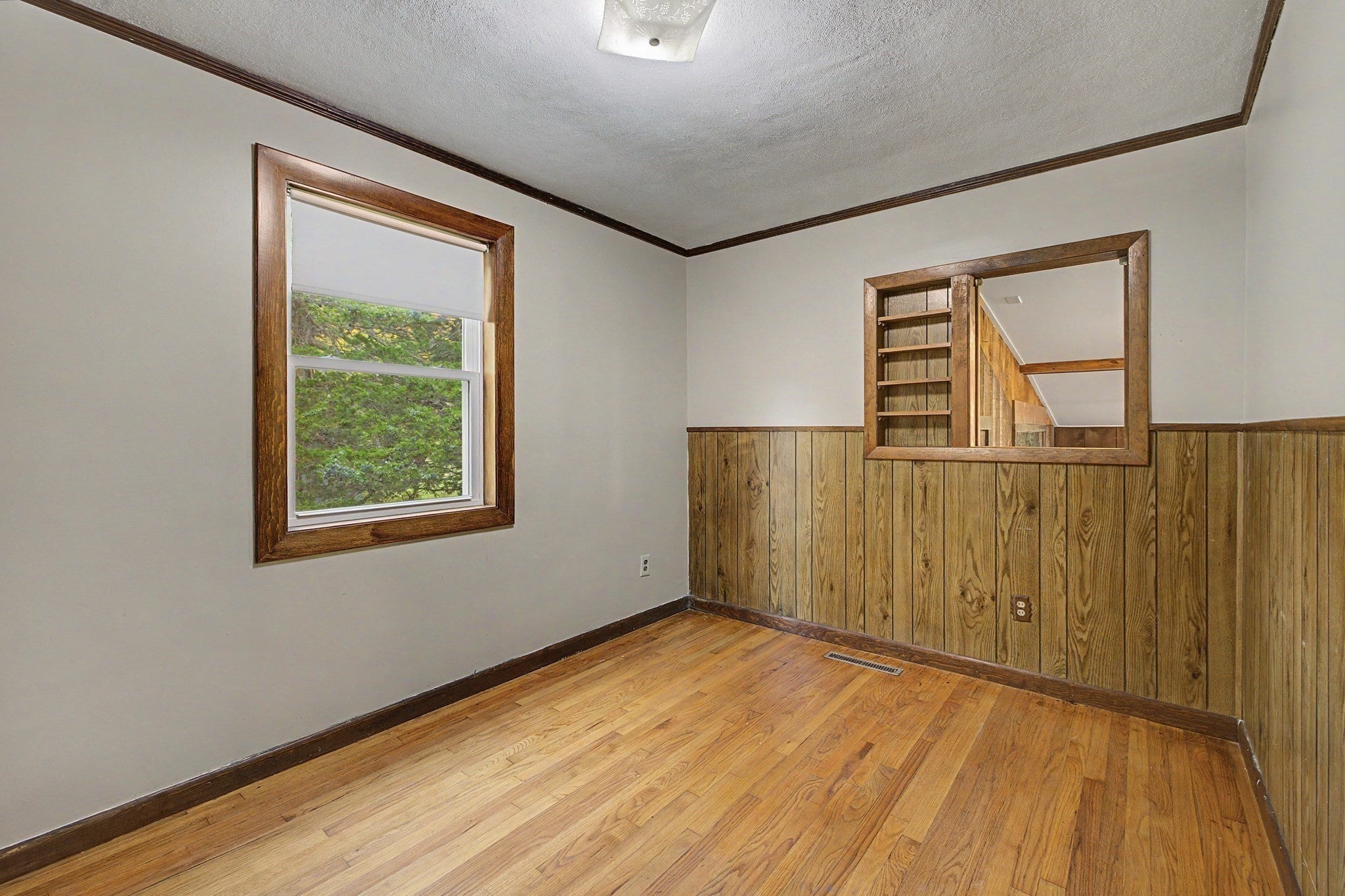 286 Granville Rd, Southwick, MA Photo #12