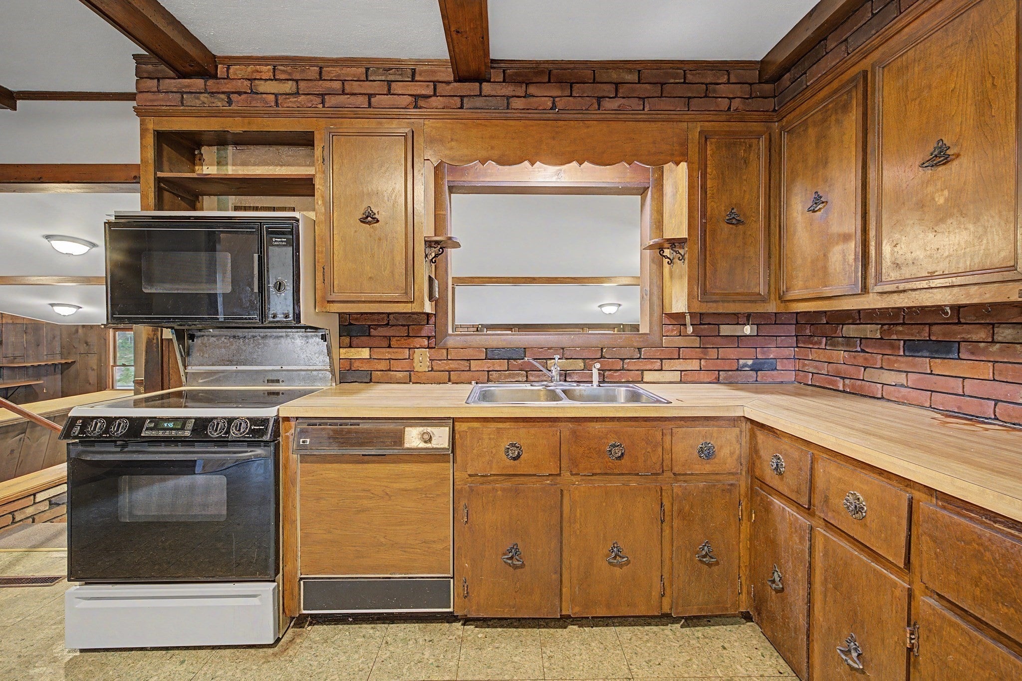 286 Granville Rd, Southwick, MA Photo #10