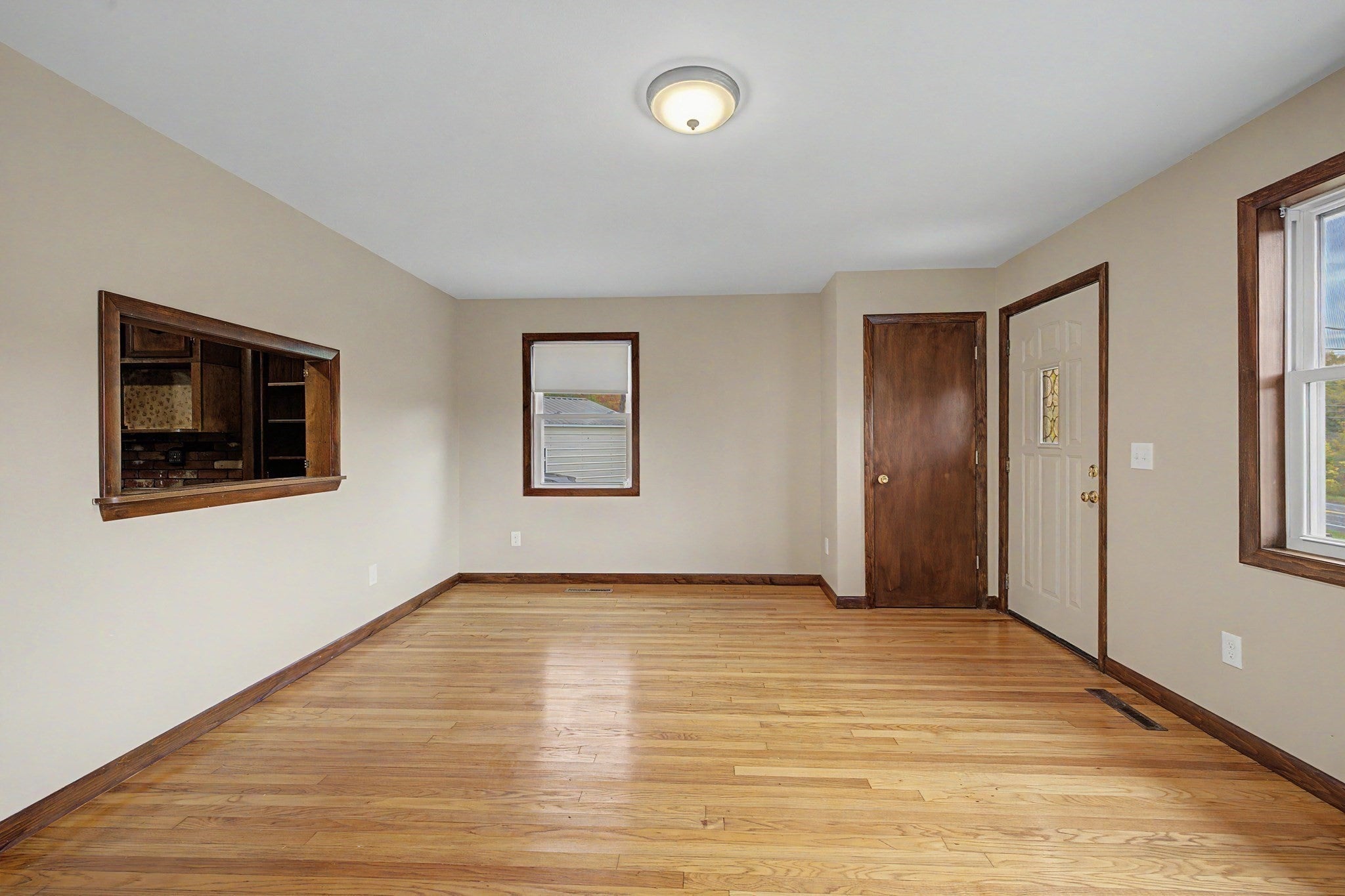 286 Granville Rd