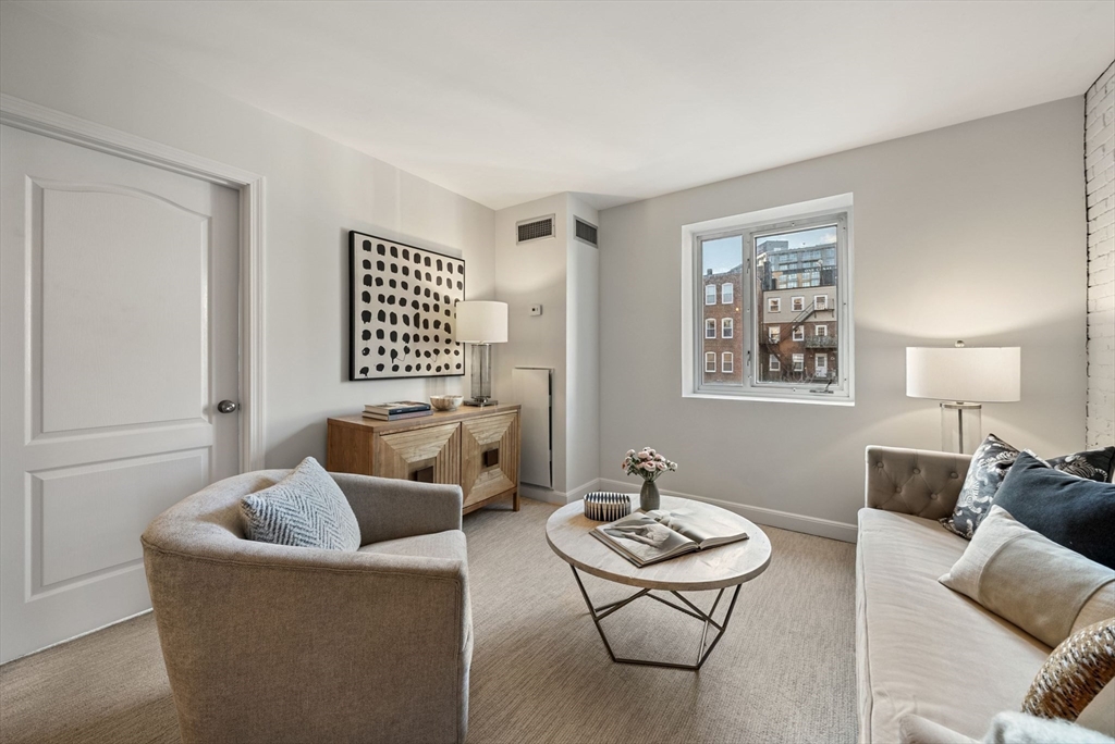 19 Wiget St 201