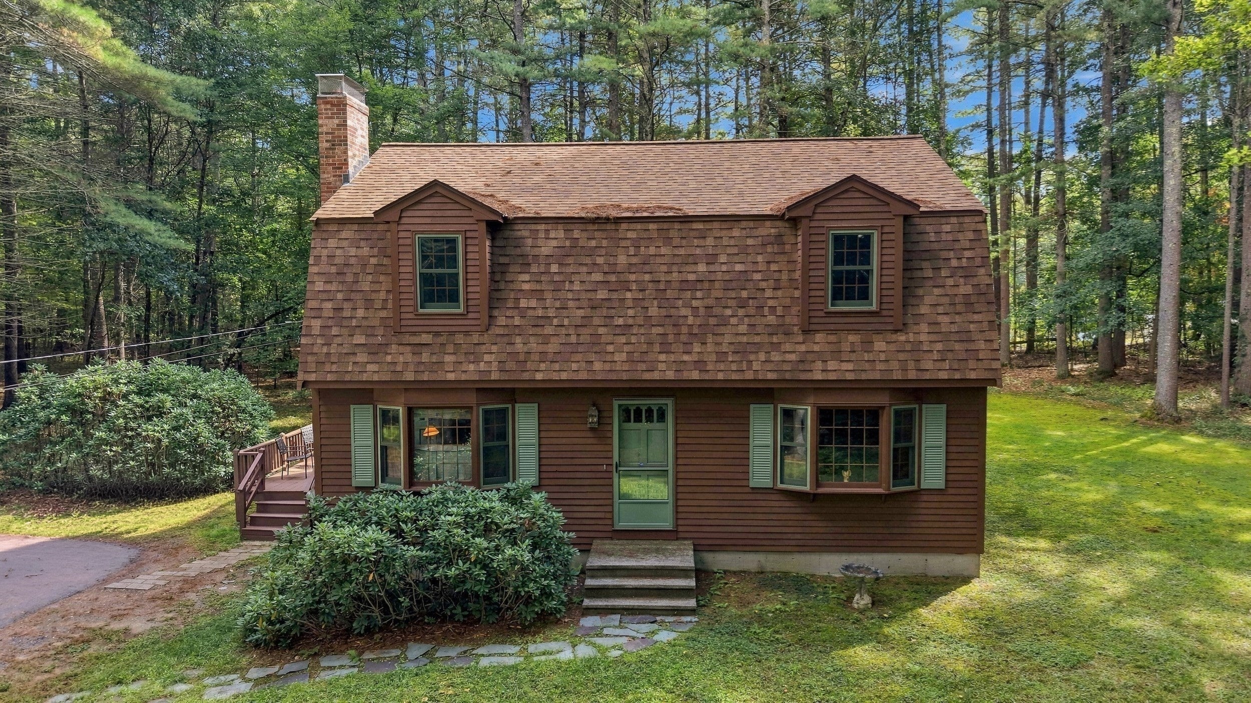 Photo of 15 East St, Pepperell, MA