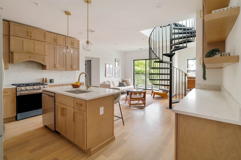 95 Addison Street PH7