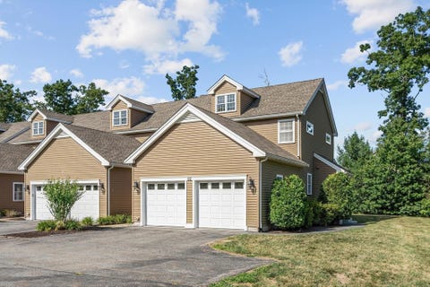 Photo of 62 Terry Lane #62, Plainville, MA 02762 (MLS # 73553145)