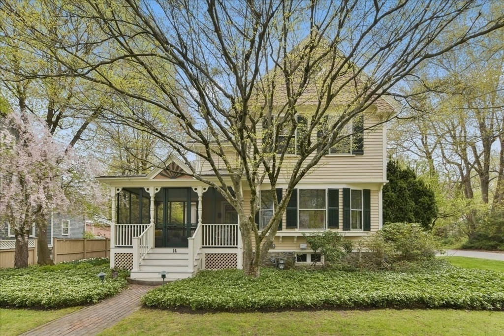14 Locust Ave
