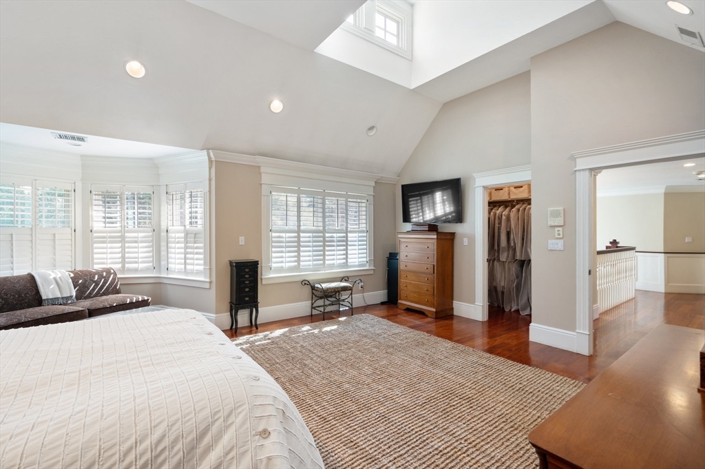 Milton, Massachusetts 02186, United States, 6 Bedrooms Bedrooms, ,5 BathroomsBathrooms,Residential,Active,104218