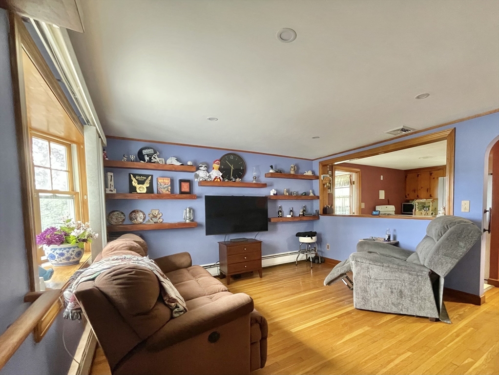 124 Bower St