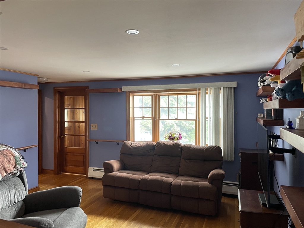 124 Bower St