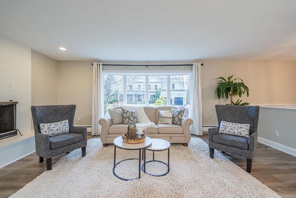 10 Foster Rd