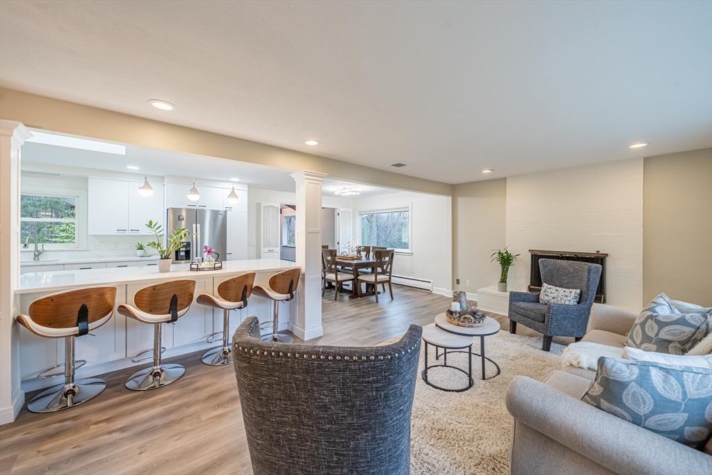 10 Foster Rd