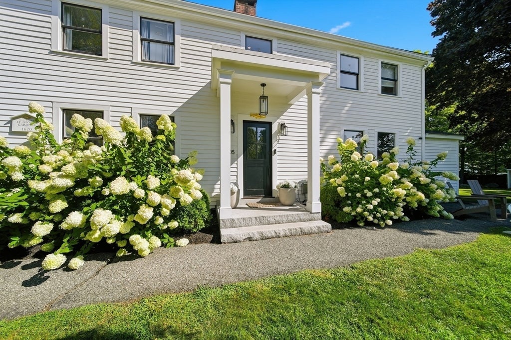 105 Bow St