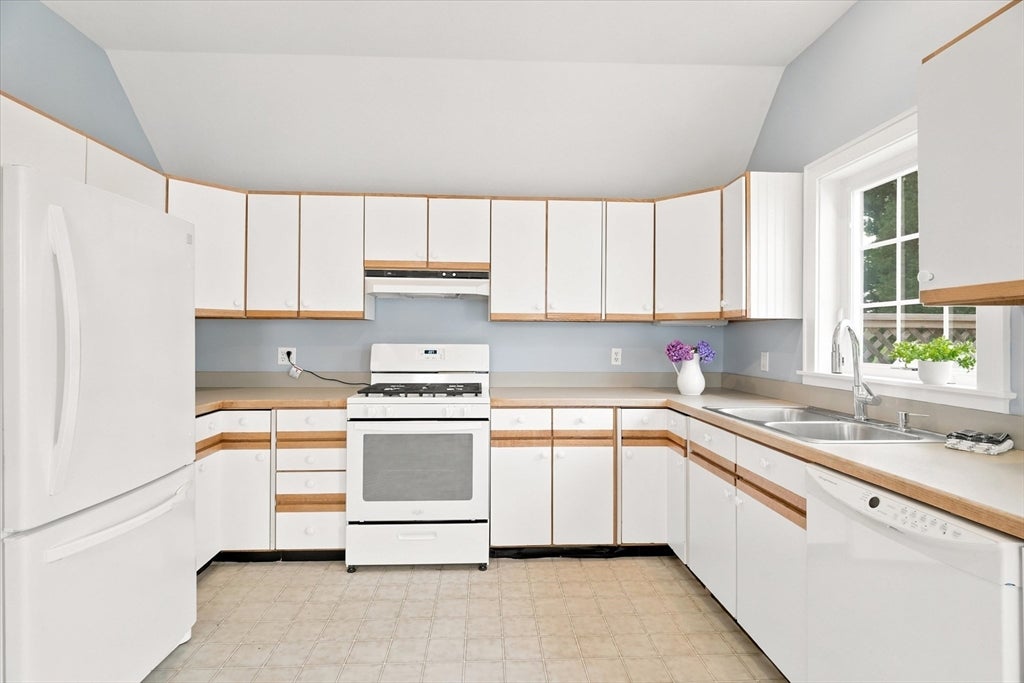 58 Morton Street #A, Andover, MA, 58 Morton Street #A, Andover, MA Photo #4