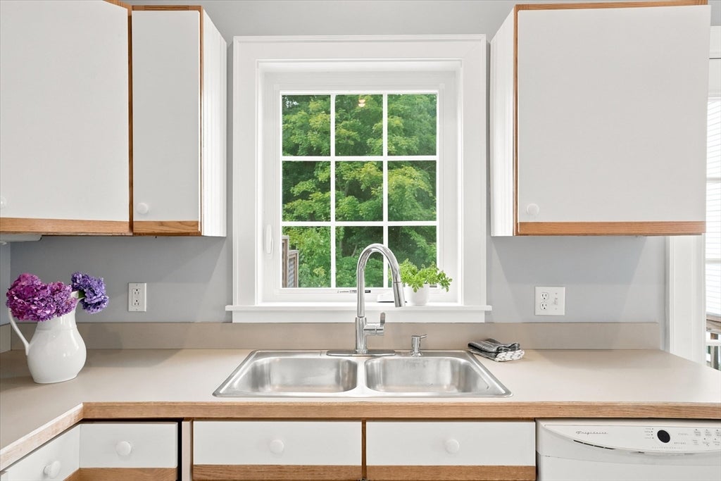 58 Morton Street #A, Andover, MA, 58 Morton Street #A, Andover, MA Photo #5