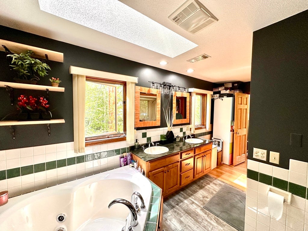 14 Laurel Ridge Dr, Belchertown, MA Photo #27