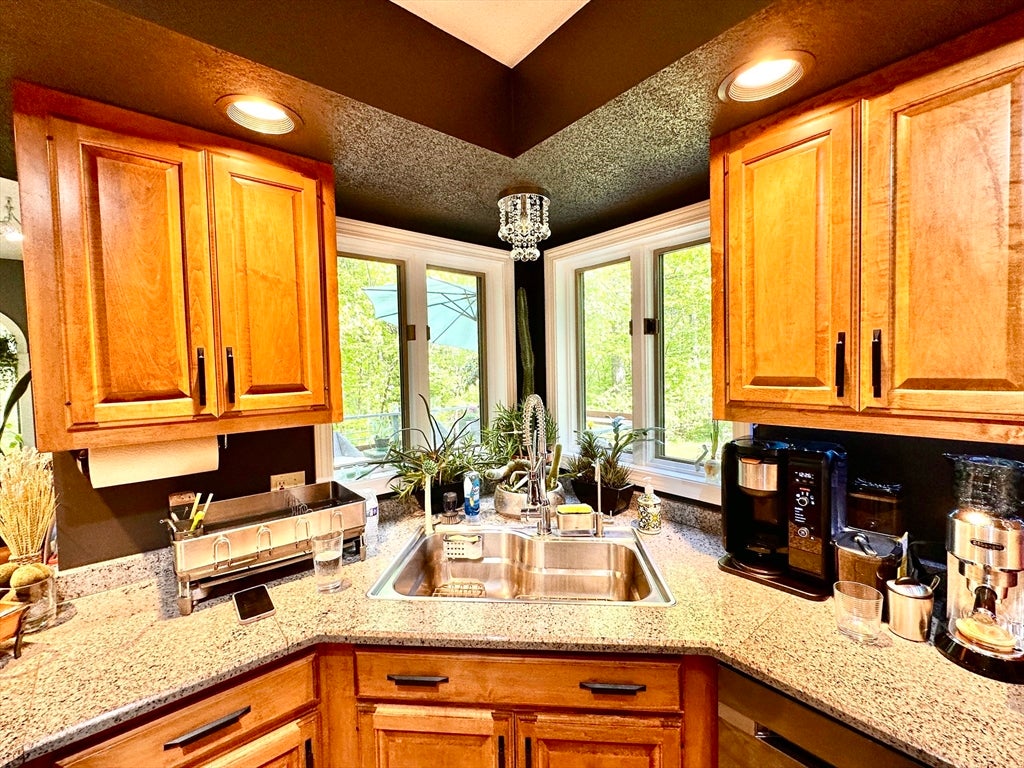 14 Laurel Ridge Dr, Belchertown, MA Photo #6