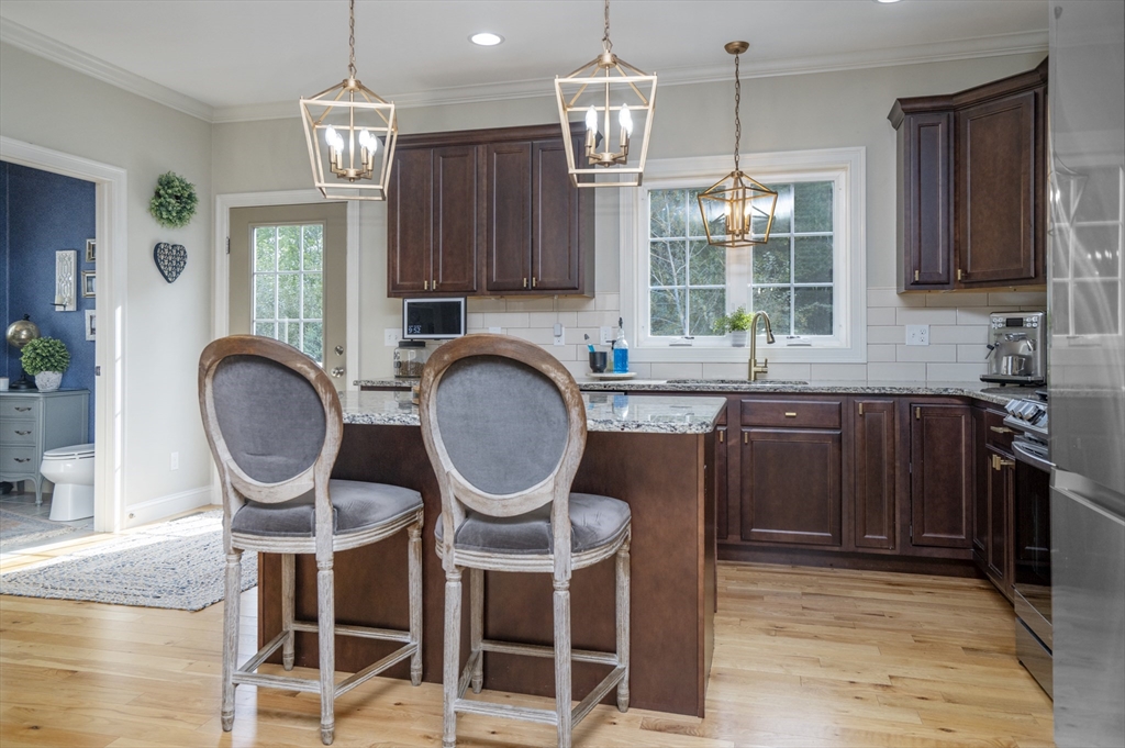 2 Locke Hill Ln