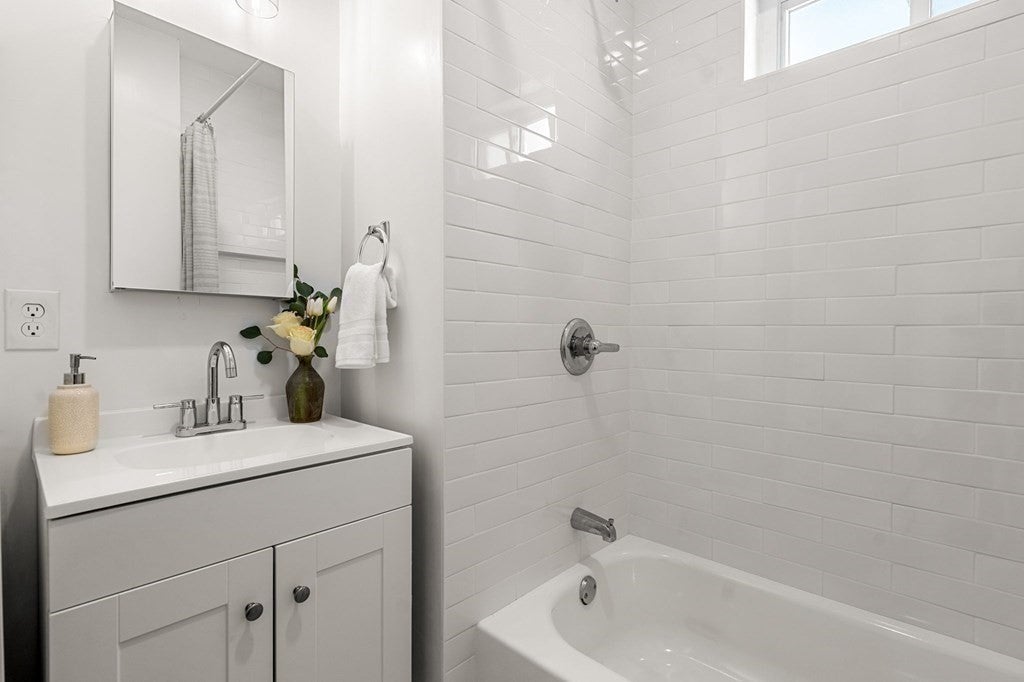 29 Clarence Street #1, Boston, MA, 29 Clarence Street #1, Boston, MA Photo #6