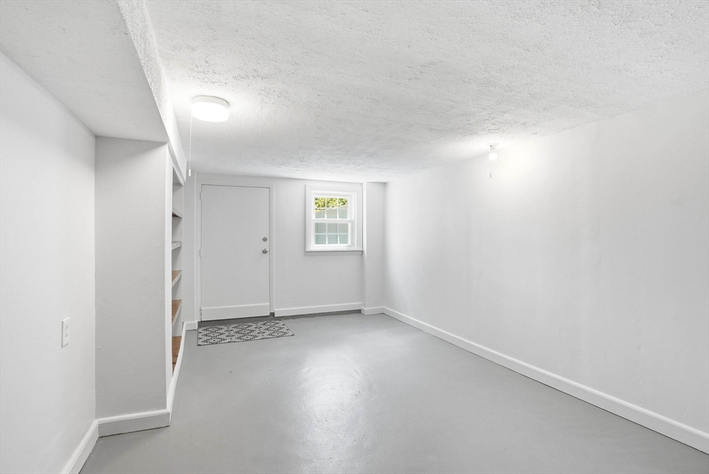 313 Plain St, Bridgewater, MA Photo #31