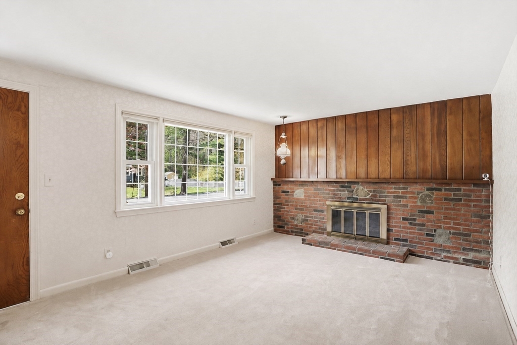 313 Plain St, Bridgewater, MA Photo #17