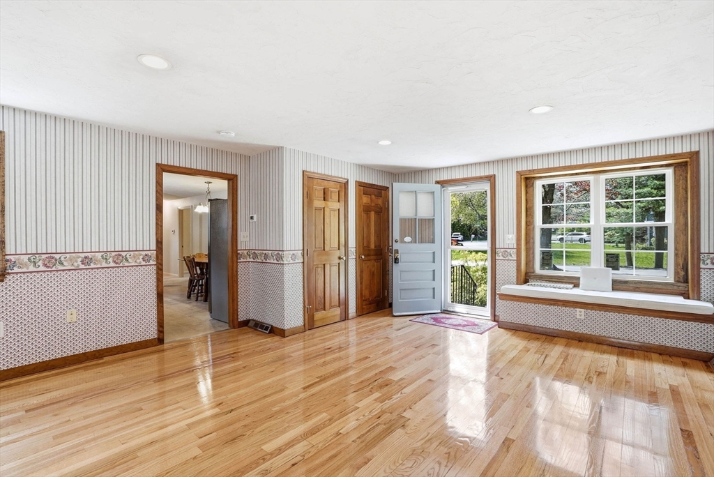 313 Plain St, Bridgewater, MA Photo #7