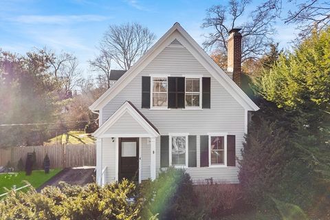 Photo of 29 Cottage St, Wellesley, MA 02482 (MLS # 73459390)