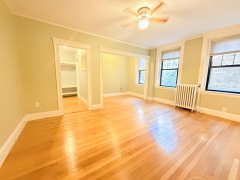 Photo of 118 Riverway #6, Boston, MA 02215 (MLS # 73469449)