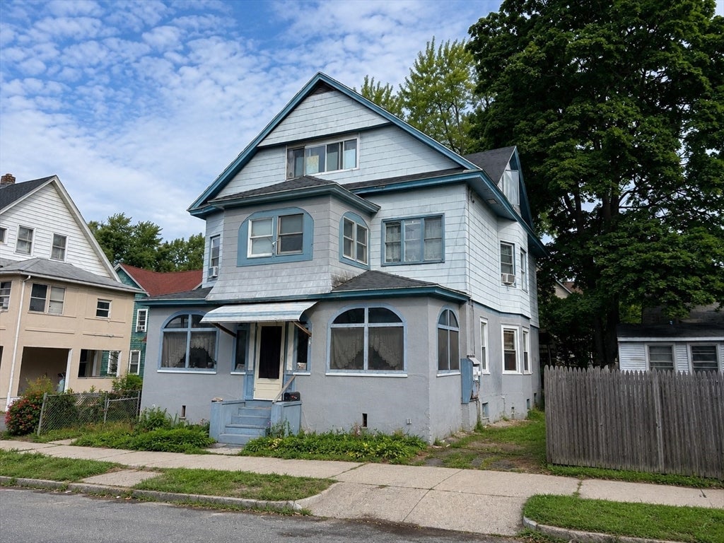 Photo of 12-14 Hollywood St, Springfield, MA