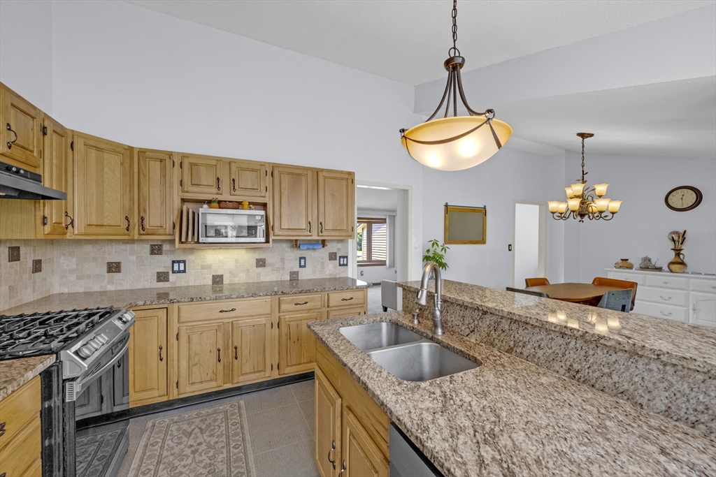 5 Country View Ln