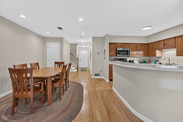 18 INDIAN HILL LN APT 18, SALEM, MA 01970 - Image a8a2ac5cdefd61c09baf8f5a18a87f2e/2329652382