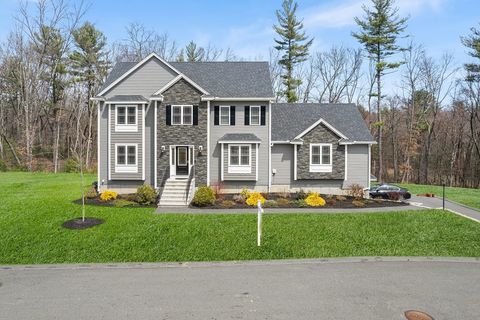 39 Fieldstone Ln Billerica MA 01821