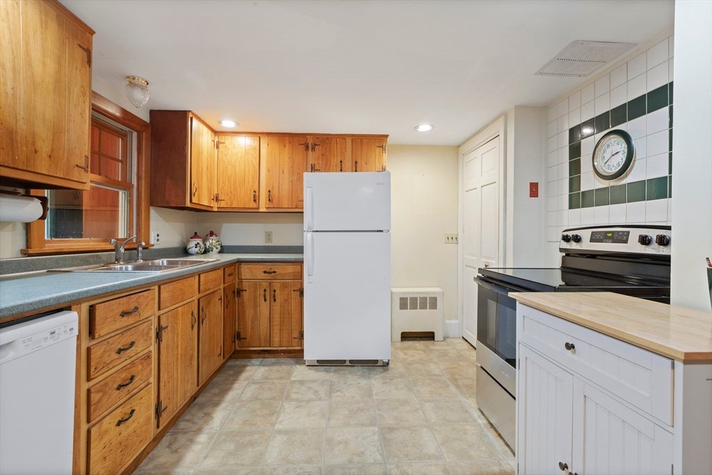 67 Summer St, Foxboro, MA, 67 Summer St, Foxboro, MA Photo #12