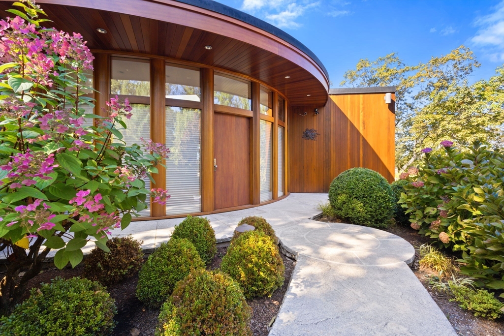 Photo: 17 Deer Run, Wayland, MA