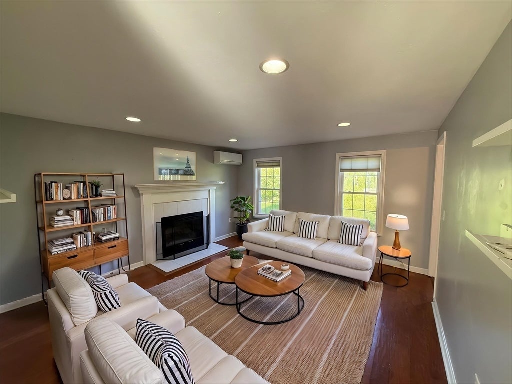9 Bancroft St, Pepperell, MA, 9 Bancroft St, Pepperell, MA Photo #2