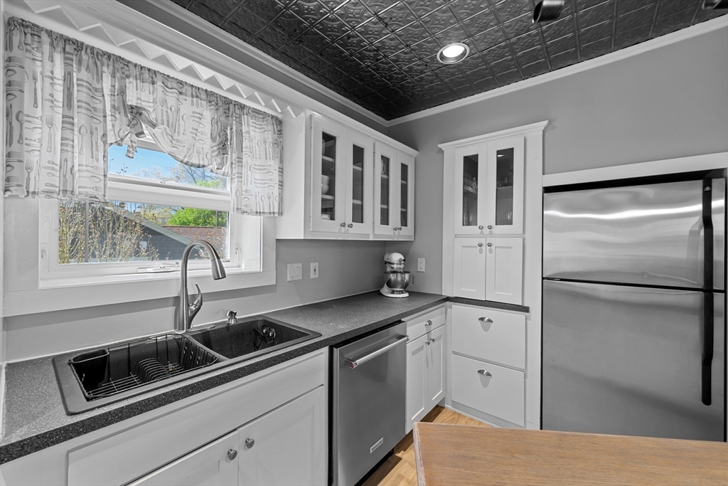 25 Ludlow St, Worcester, MA Photo #15
