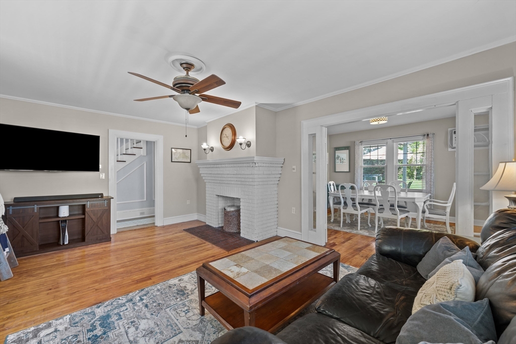25 Ludlow St, Worcester, MA Photo #8
