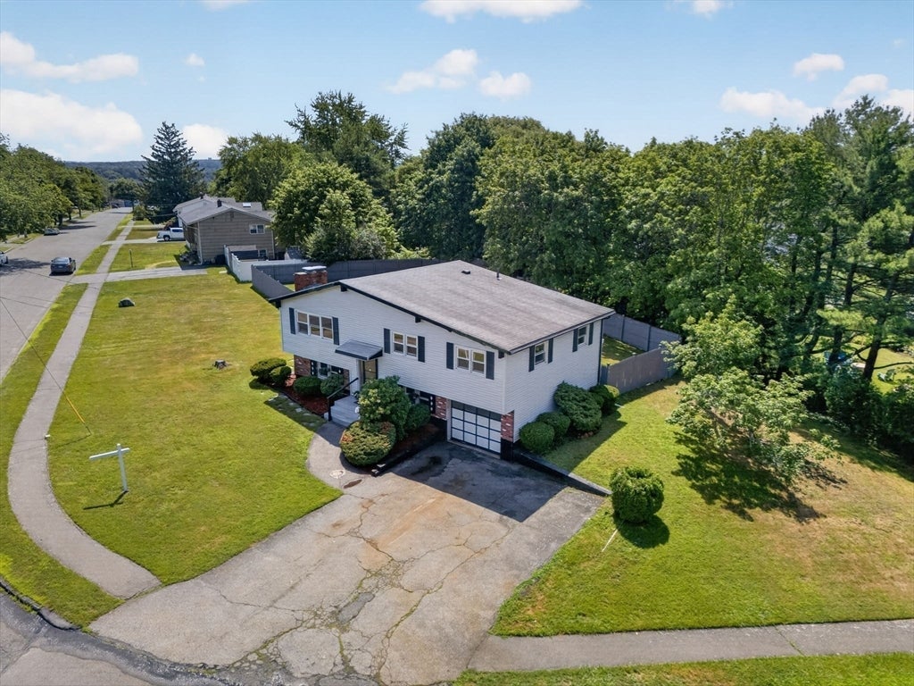 1 Eisenhower Rd