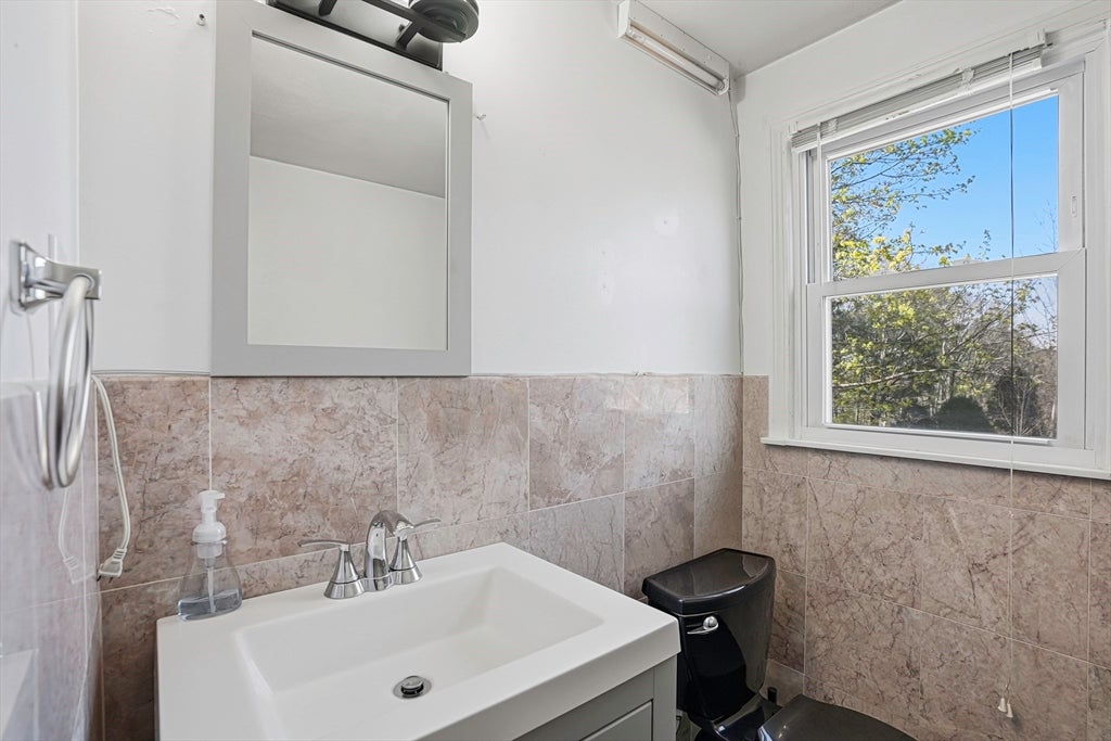 31 Lexington Road, Shrewsbury, MA, 31 Lexington Road, Shrewsbury, MA Photo #17