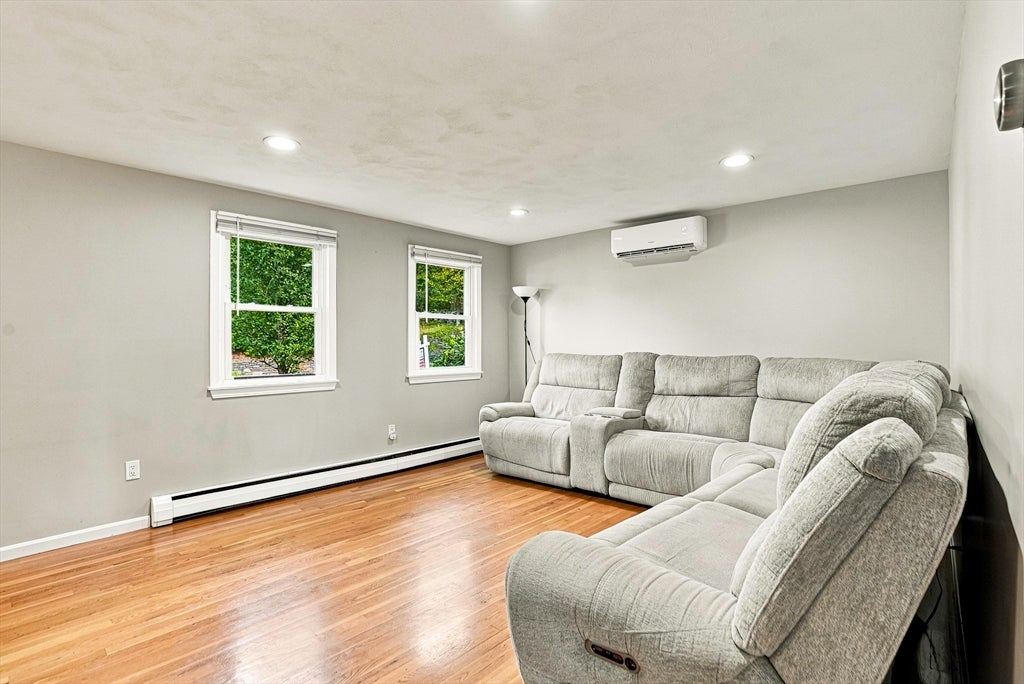 31 Lexington Road, Shrewsbury, MA, 31 Lexington Road, Shrewsbury, MA Photo #9