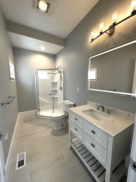 Somerville, Massachusetts 02145, United States, 2 Bedrooms Bedrooms, ,2 BathroomsBathrooms,Residential,Active,117750